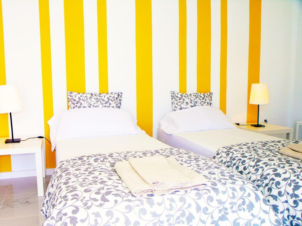 Apartment In Torres De Yomely Complex Playa de las Américas Eksteriør billede