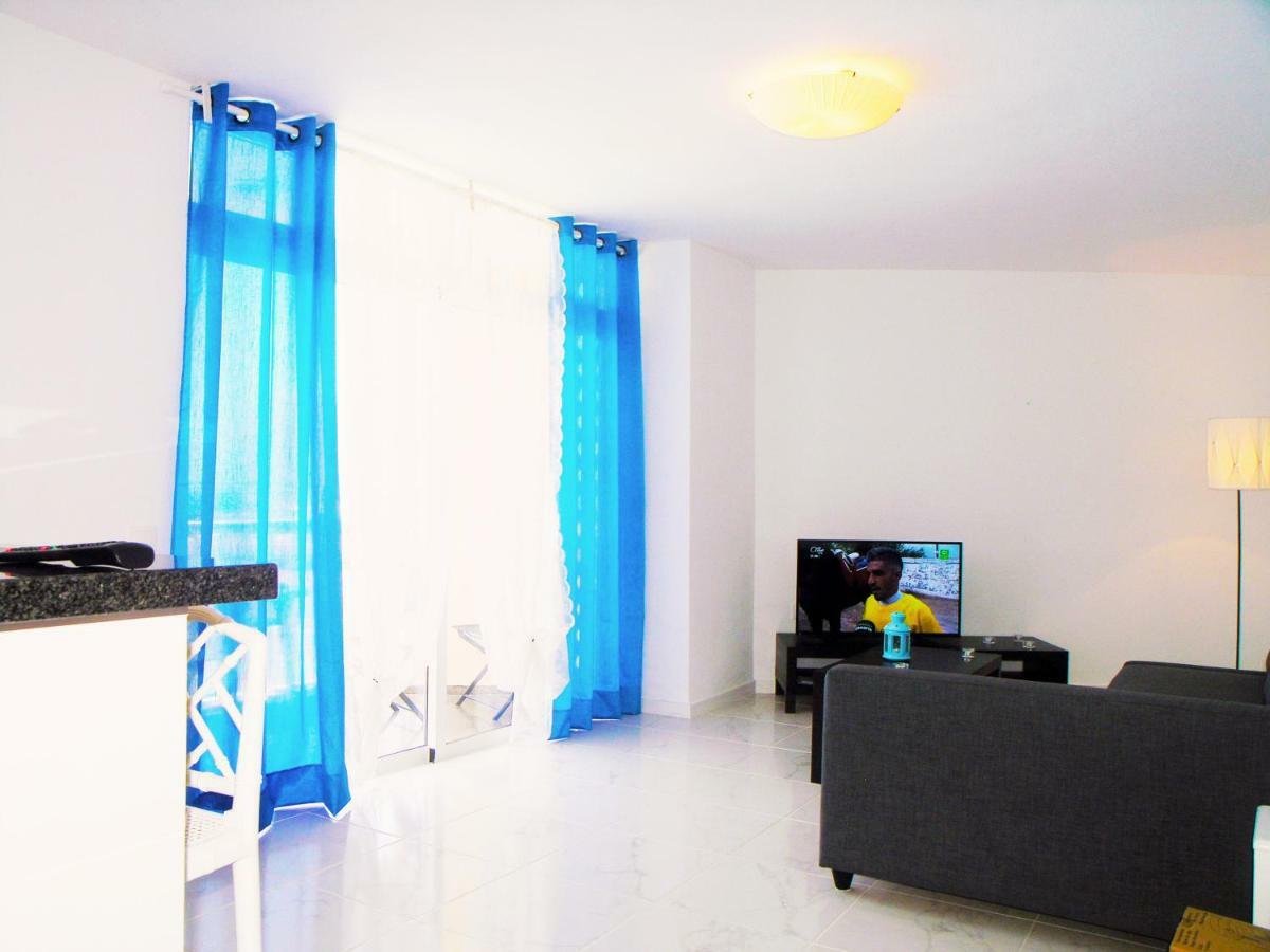 Apartment In Torres De Yomely Complex Playa de las Américas Eksteriør billede